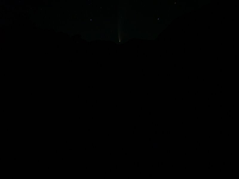 no light pollution means good view of the comet